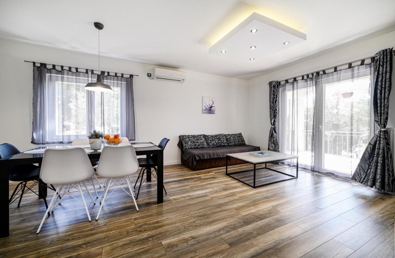 Holiday Home Rokoko 希贝尼克 外观 照片