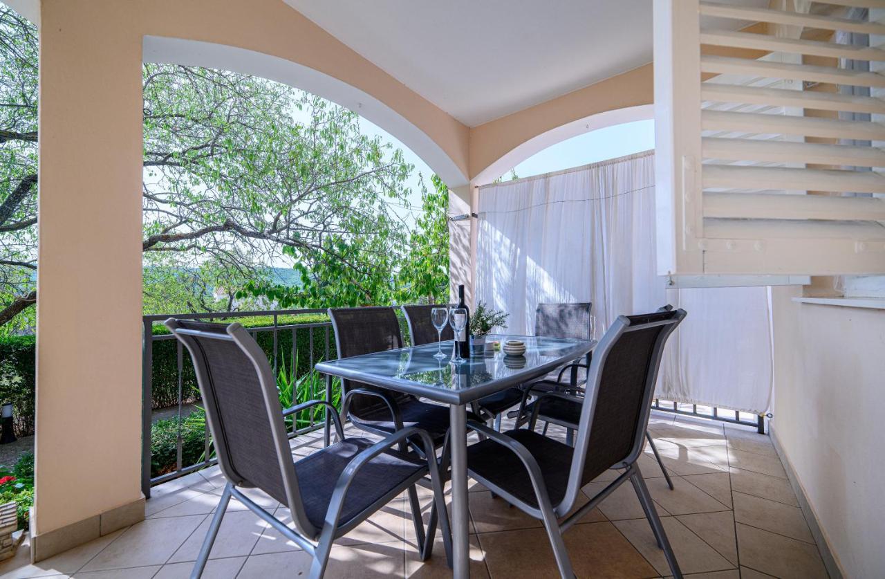 Holiday Home Rokoko 希贝尼克 外观 照片