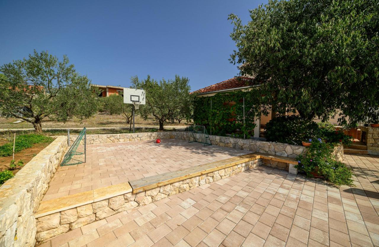 Holiday Home Rokoko 希贝尼克 外观 照片